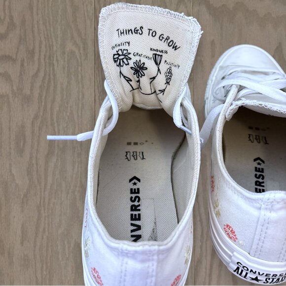 Converse Chuck Taylor All Star Low Top White Floral Embroidered Sneakers 8 - Picture 8 of 12